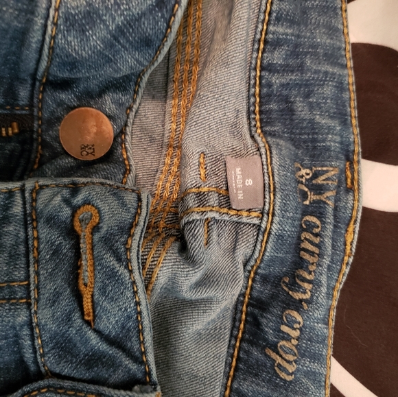 Capris - Picture 1 of 3